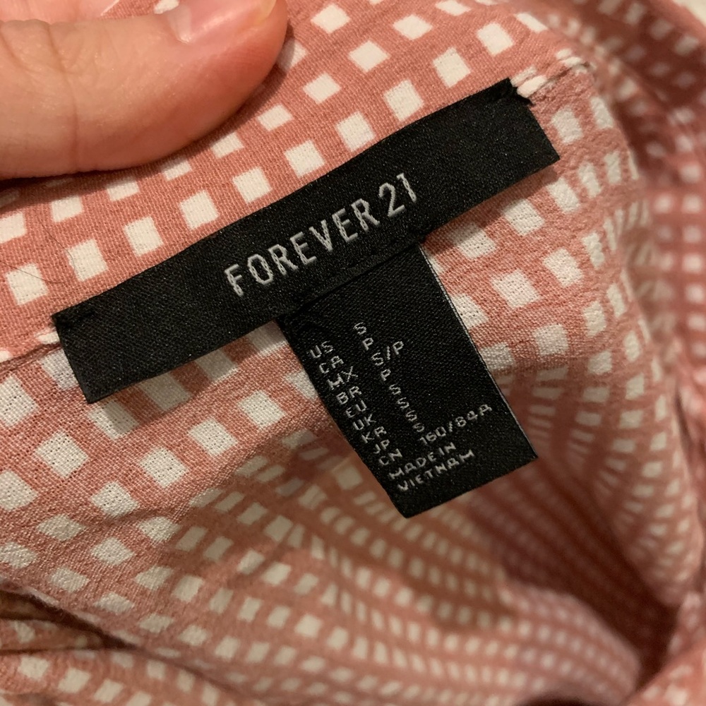 Button-up Cropped Blouse - Picture 3 of 3